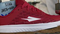 Une chaussure de sport made in Kenya