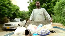 گلی گلی پھرنے والا کباڑیا