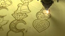 Creu llwy garu yn yr ysgol // Love spoons: Childs play