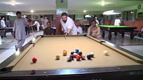 شبگردی جوانان مزارشریف تا پاسی از شب، به رغم تهدیدهای امنیتی