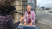 Dwi isho mynd i Sir Fôn...