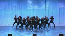 Dawns Disgo, Hip Hop neu Stryd i Grŵp (105) / Group Disco, Hip Hop or Street Dance (105)
