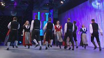 Parti Dawnsio Gwerin dan 25 oed (90) / Folk Dancing Group under 25 yrs (90)