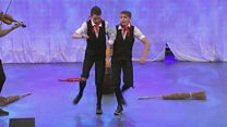 Deuawd, Triawd neu Bedwarawd Stepio (92) / Step Dancing Duo, Trio or Quartet (92)