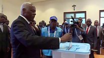 Les premières élections sans Dos Santos