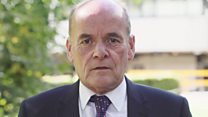 Vaughan Roderick yn cofio paratoadau'r noson