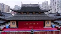 चीनमध्ये 2000 टनाचं मंदिर अखंड हलवलं