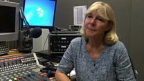 Agwedd theatrau 'ddim yn dderbyniol'