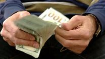 انتظار برای اعلام سیاست ترامپ درباره برجام، تلاطم در بازار ارز ایران