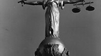 ما معنى عبارة Interfering with Justice؟