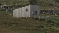 Taighean mì-fhreagarrach anns an Eilean Sgitheanach?