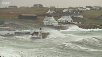 Luchd-obrach SSE air loidhneachan a chàradh