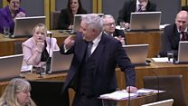 'Rwsia Putin': Gwrthdaro yn y Senedd