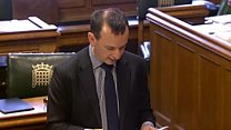 Siarad Cymraeg mewn dadl yn San Steffan