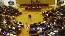 اسمبلی فلور پر سیٹیاں