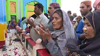درگاہ پر ذہنی مریضوں کی بھیڑ
