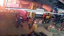 Пожар в Кемерове: запись камер видеонаблюдения в ТЦ "Зимняя вишня"