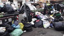 Roma oo khatyaan ka taagan qashinka