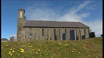 Adfer hên Eglwys hanesyddol yn Aberdaron