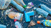 Trash Robot collects river rubbish