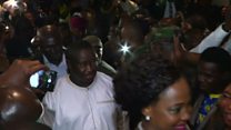 Julius Maada Bio, élu président de la Sierra Leone