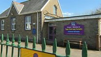 Pryder am ddyfodol dwy ysgol yn Abertawe