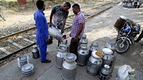 ما معنى كلمة Milkman؟