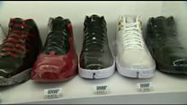 Are Canadians smuggling shoes?