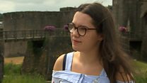 Gwerslyfrau yn 'hynod bwysig'