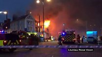 Tân difrifol mewn gwesty yn Aberystwyth