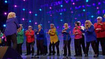 Côr Dysgwyr rhwng 10 a 40 mewn nifer (125) / Learners Choir between 10 and 40 members (125)