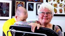 Afise indasago za tattoo umuri wose naho ari umukecuru w'imyaka 77