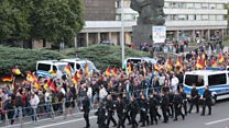 تعرف علي معني عبارة right wing extremism