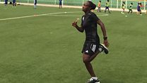 Salma Mukansanga, umwe mu bagore bake b'abasifuzi mu Rwanda