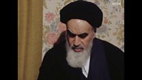 تصویر انقلاب: آیتالله خمینی در انتظار بازگشت به ایران