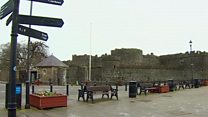 Bysiau Biwmares: Parodrwydd i gyfaddawdu