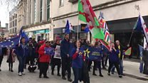 Protest pro-Ewropeaidd ynghanol Caerdydd