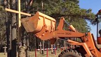 Беларусь: бульдозером по крестам в "расстрельном" лесу