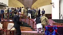 د افغانستان پارلمان کې لانجه