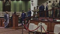 اولین جلسه دور هفدهم پارلمان افغانستان با تنش آغاز شد