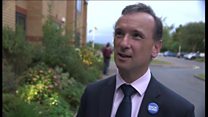Alun Cairns yn amddiffyn polisi Boris Johnson ar arian cyfatebol