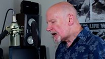 Chwarae'r piano i helpu a Parkinson's
