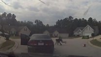 Cops and robbers in a dead-end gun fight