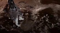 'Astronaut' explores India potholes