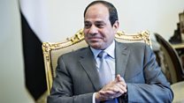 كيف رد السيسي على اتهامات محمد علي؟