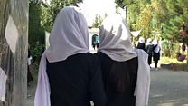 'افغان زده کوونکي د خپلو ټولګیوالو لخوا ځورول کېږي'