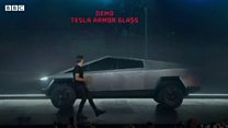 テスラ新型車、窓ガラスは鉄球でも割れないはずが…
