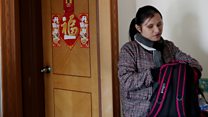 走上前线的盲人律师 “我为示威者担心”