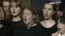 Ysgol Glanaethwy yn 30 oed