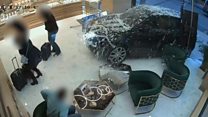 Robbers smash Range Rover into jewellery store